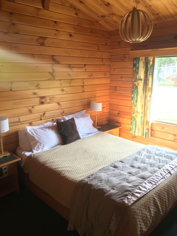 Alpine Lodge 12/69