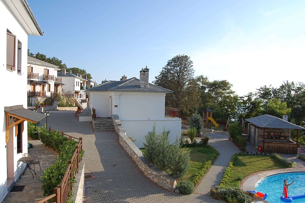 Pelion Resort 4/78