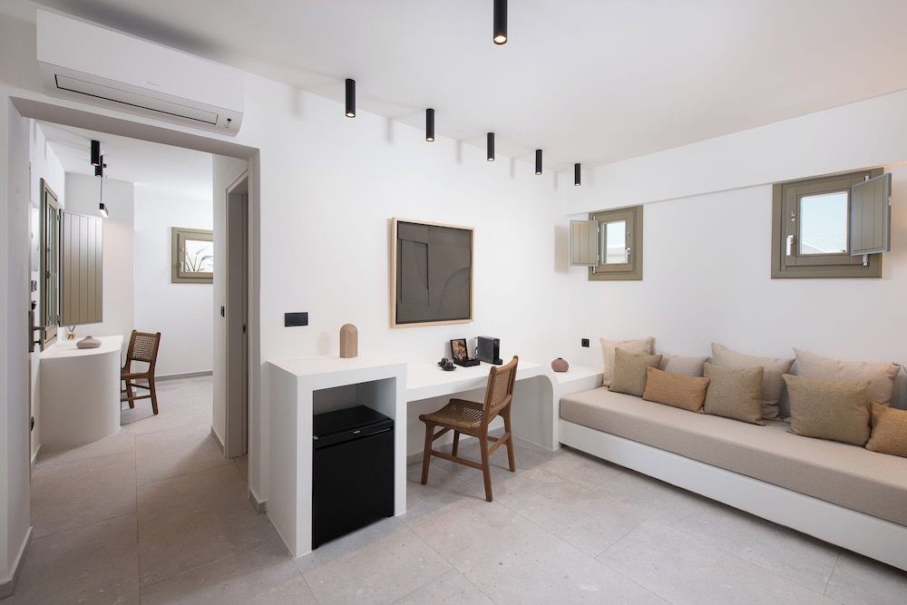 Mazee New Age Hotel 39/57