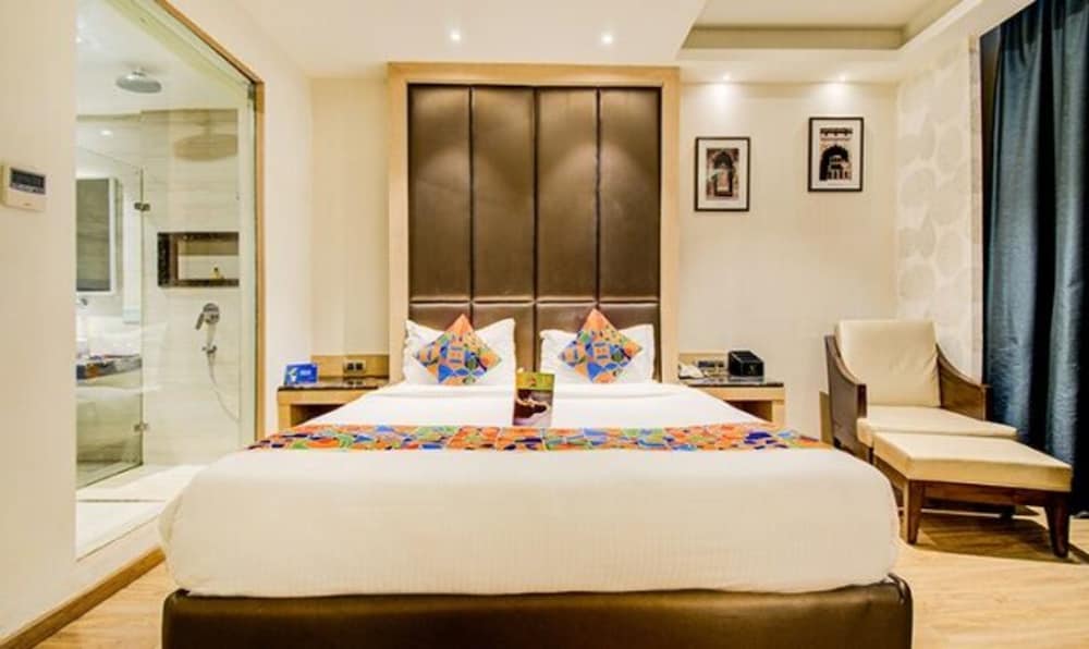 Fabhotel Hotel V Charbagh 12/26
