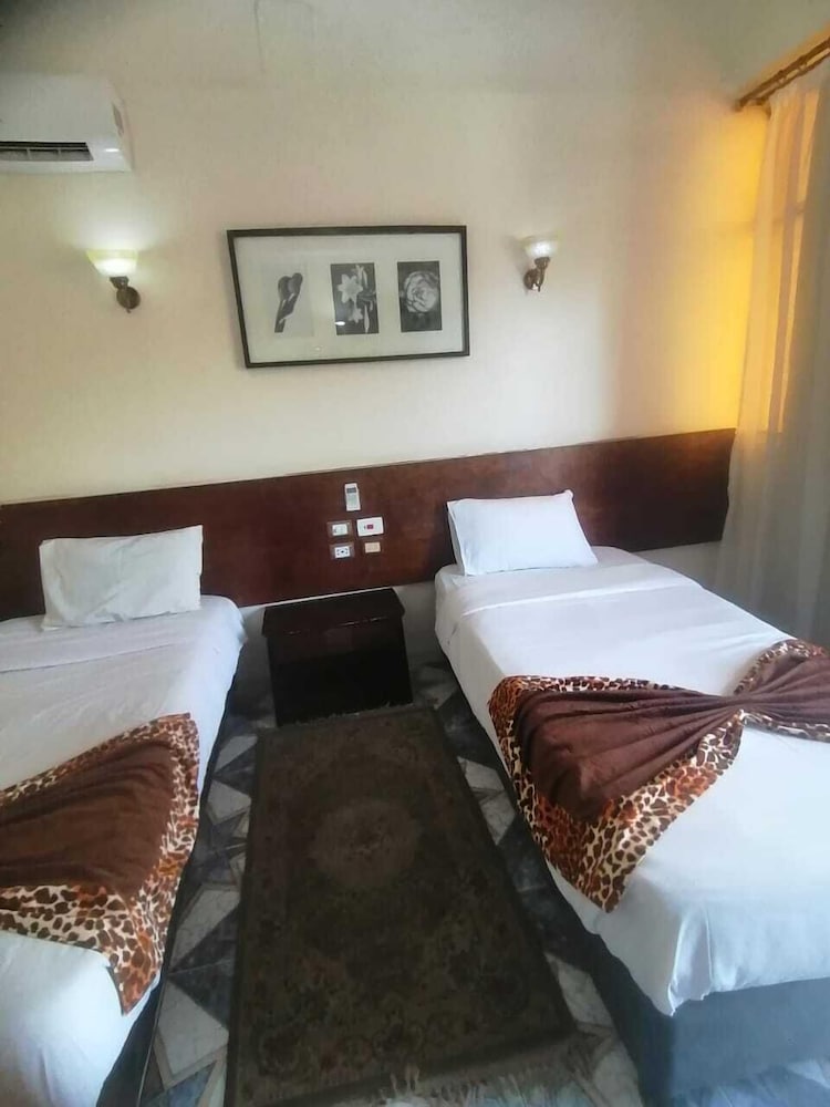 Rezeiky Hotel And Camp Luxor 16/50