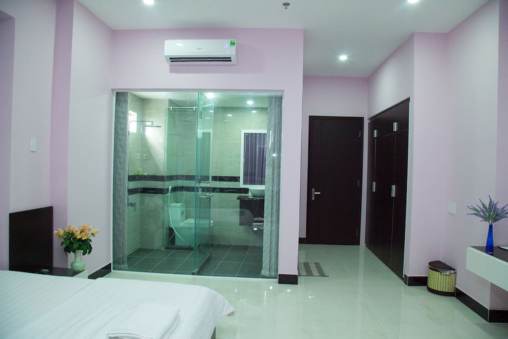 Edenroc Hotel 35/66