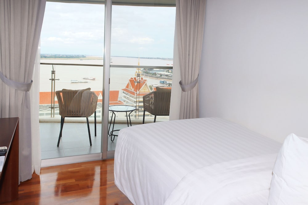Hotel Emion Phnom Penh 14/65
