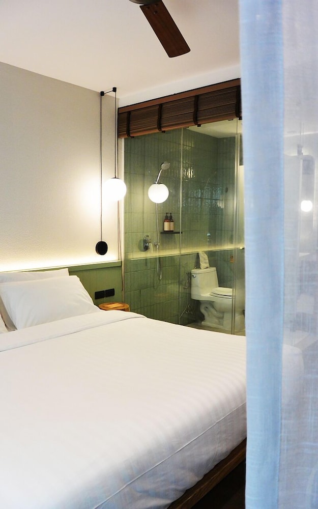 Karaarom Hotel 15/50