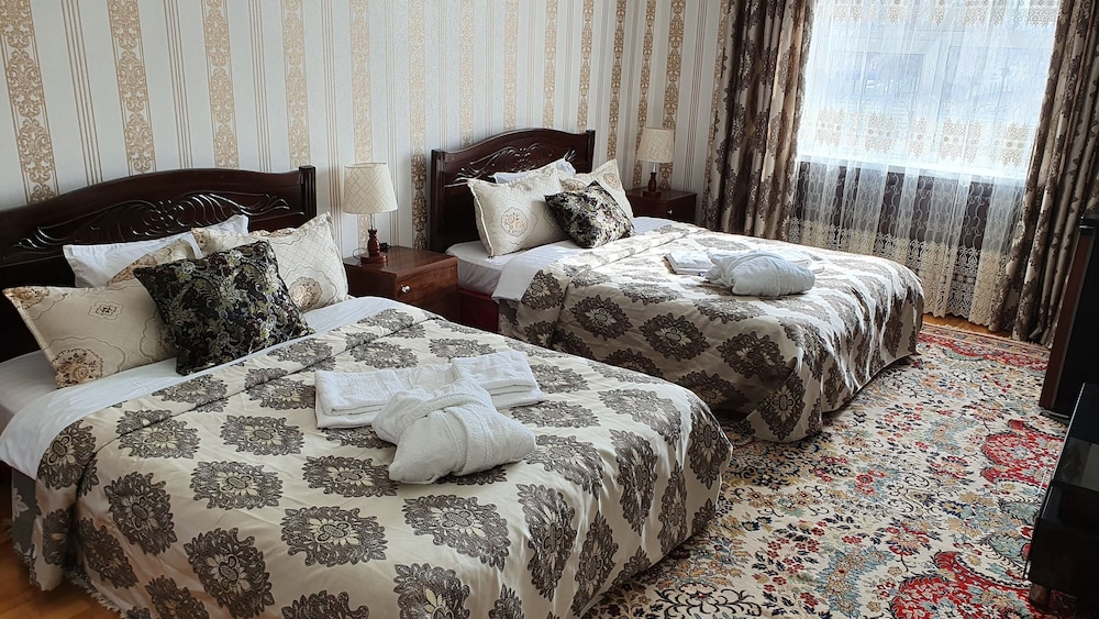 Sarbon Hotel 23/72