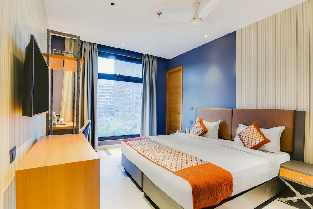 Hotel Blue Stone - Nehru Place 12/49
