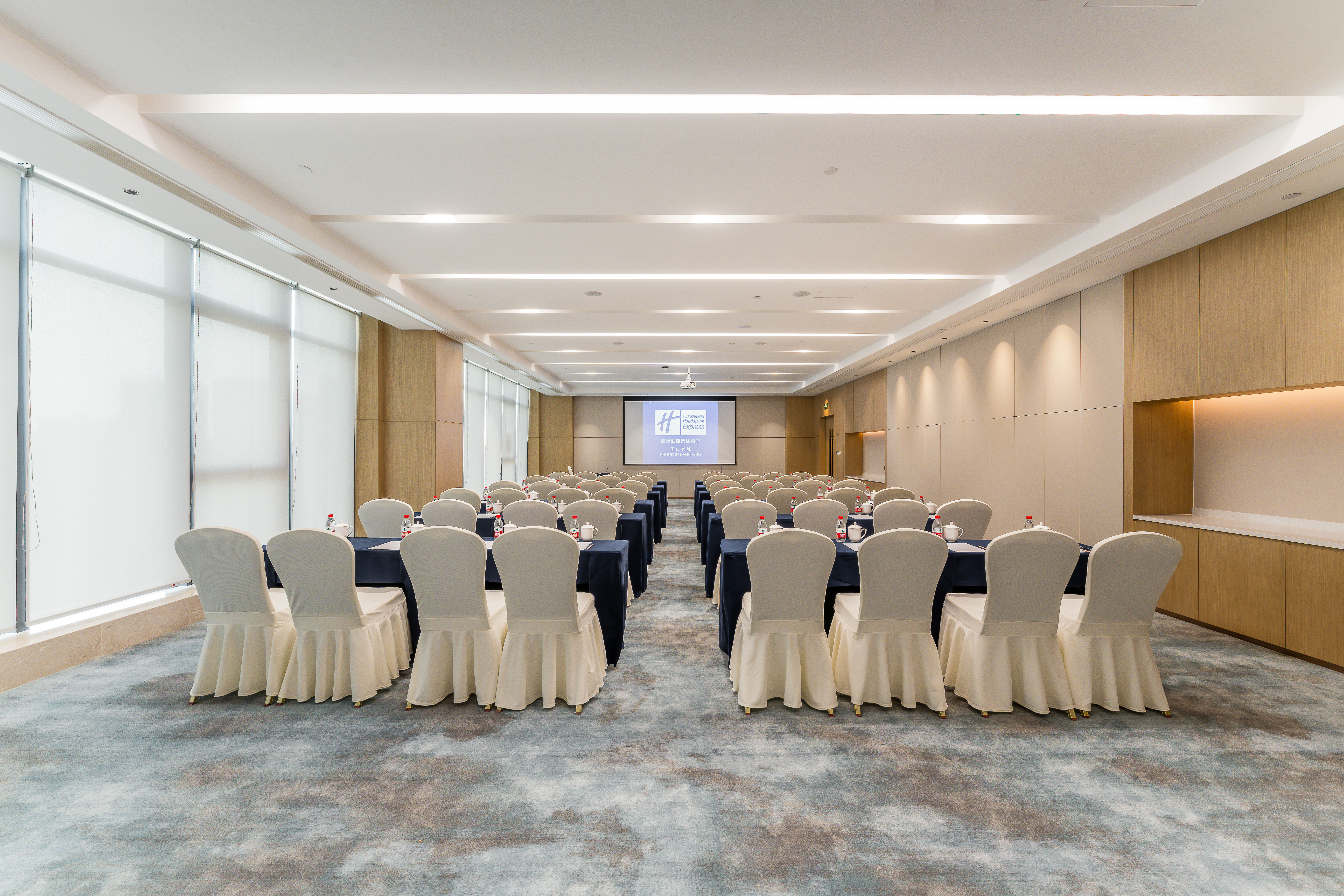 Holiday Inn Express Zhoukou Dancheng 28/38