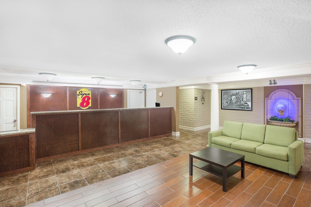 Super 8 By Wyndham Austell/Six Flags 7/12