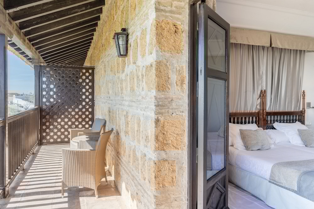 Parador De Carmona 40/40