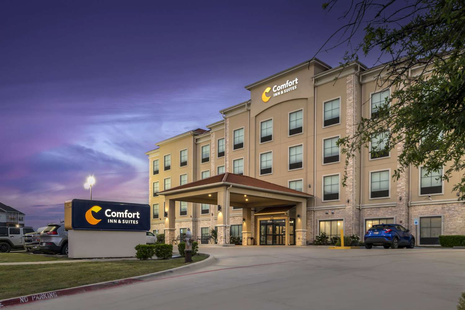 Comfort Inn and Suites Fort Worth Fossil Creek 6/22