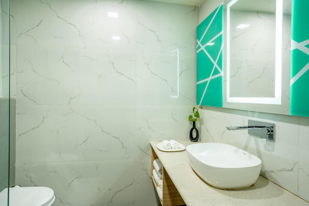 Mastiff Hotel City Nest Gurgaon 54/56