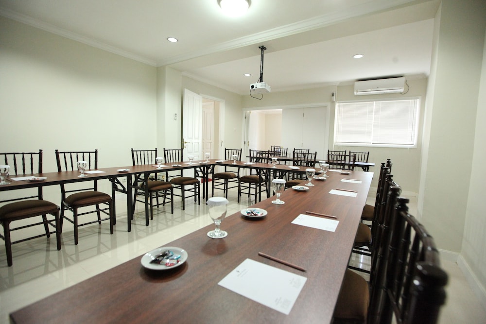 Noola Inn Hotel Bogor 40/43
