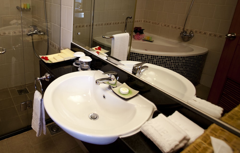 Muong Thanh Holiday Da Lat Hotel 52/70