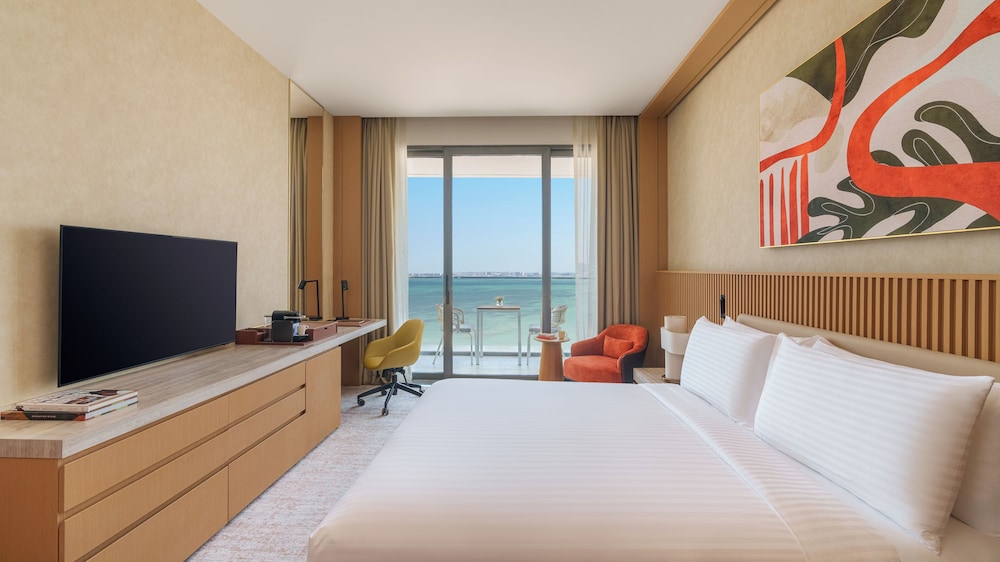 Deluxe King Sea View With Meryal Waterpark Access