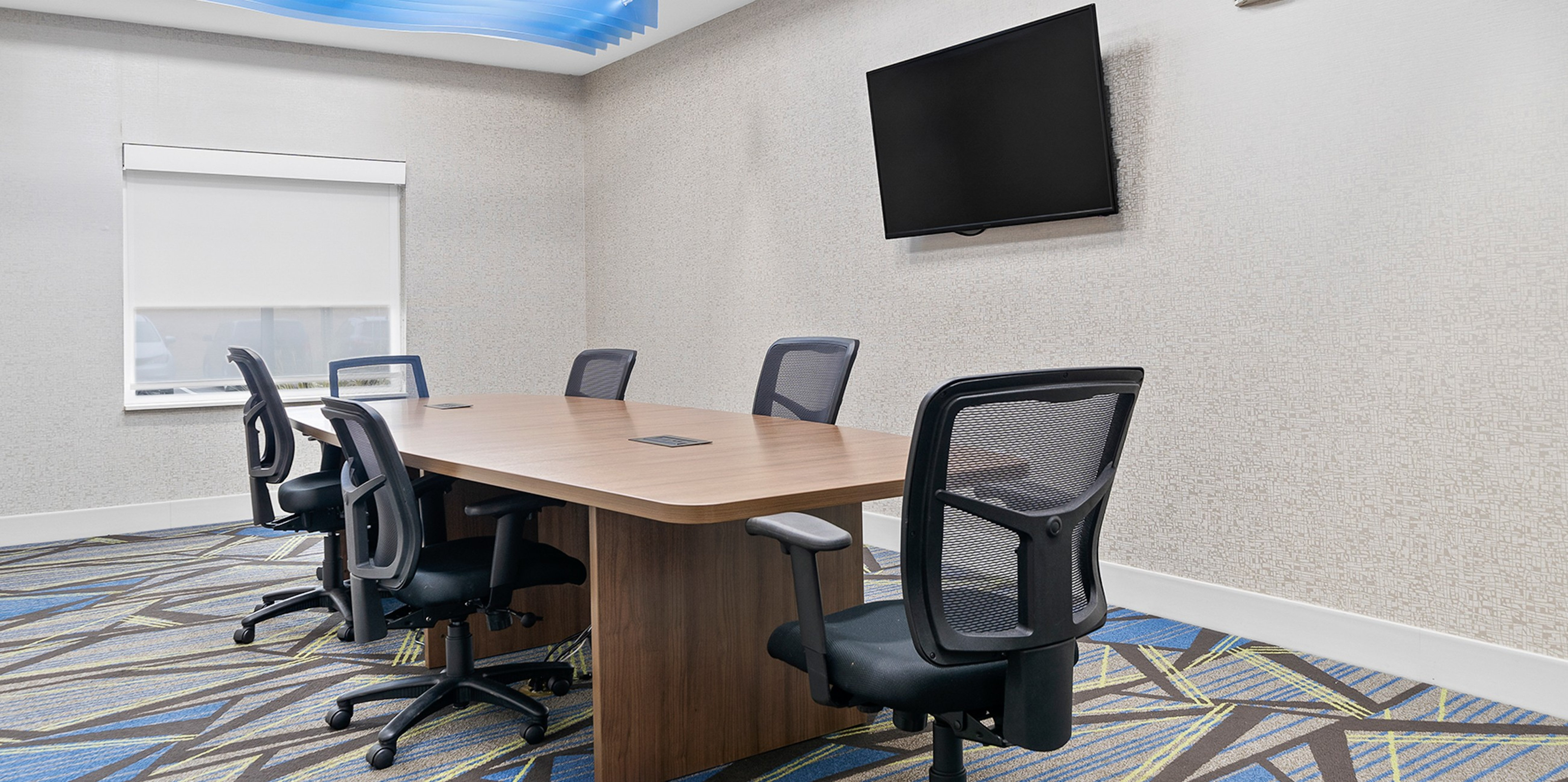 Holiday Inn Express Macon North 56/69