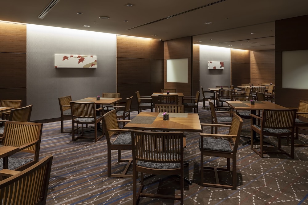 Kyoto Tokyu Hotel 81/98