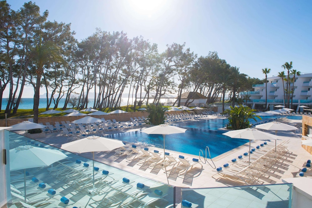 Iberostar Waves Playa de Muro 7/67