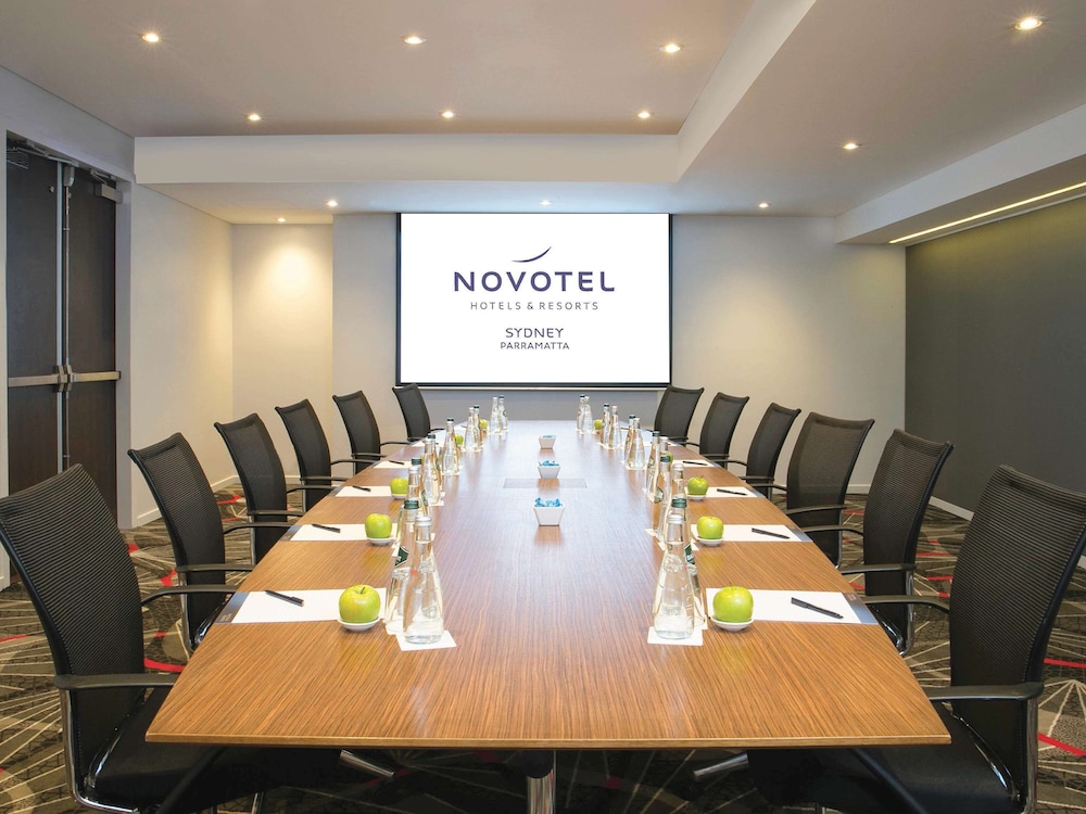 NOVOTEL SYDNEY PARRAMATTA 64/70