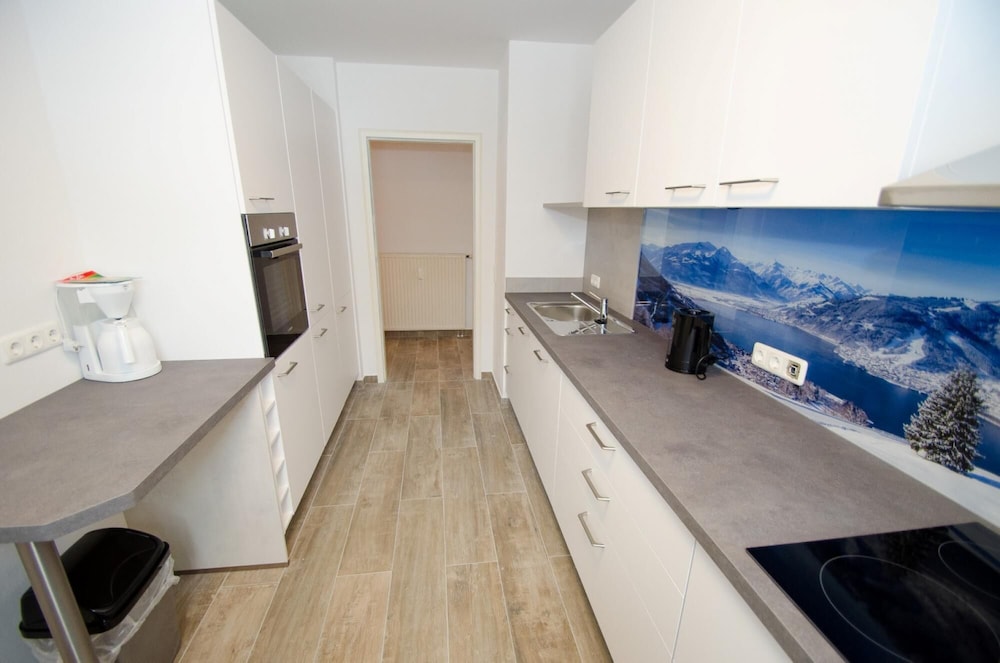 Apartment Summer & Winter Fun I 27/50