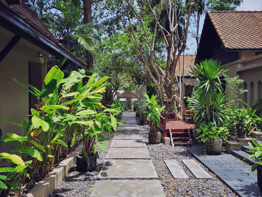 surroundings