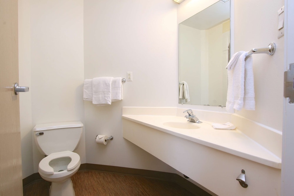 Motel6 Colchester VT - Burlington 45/45