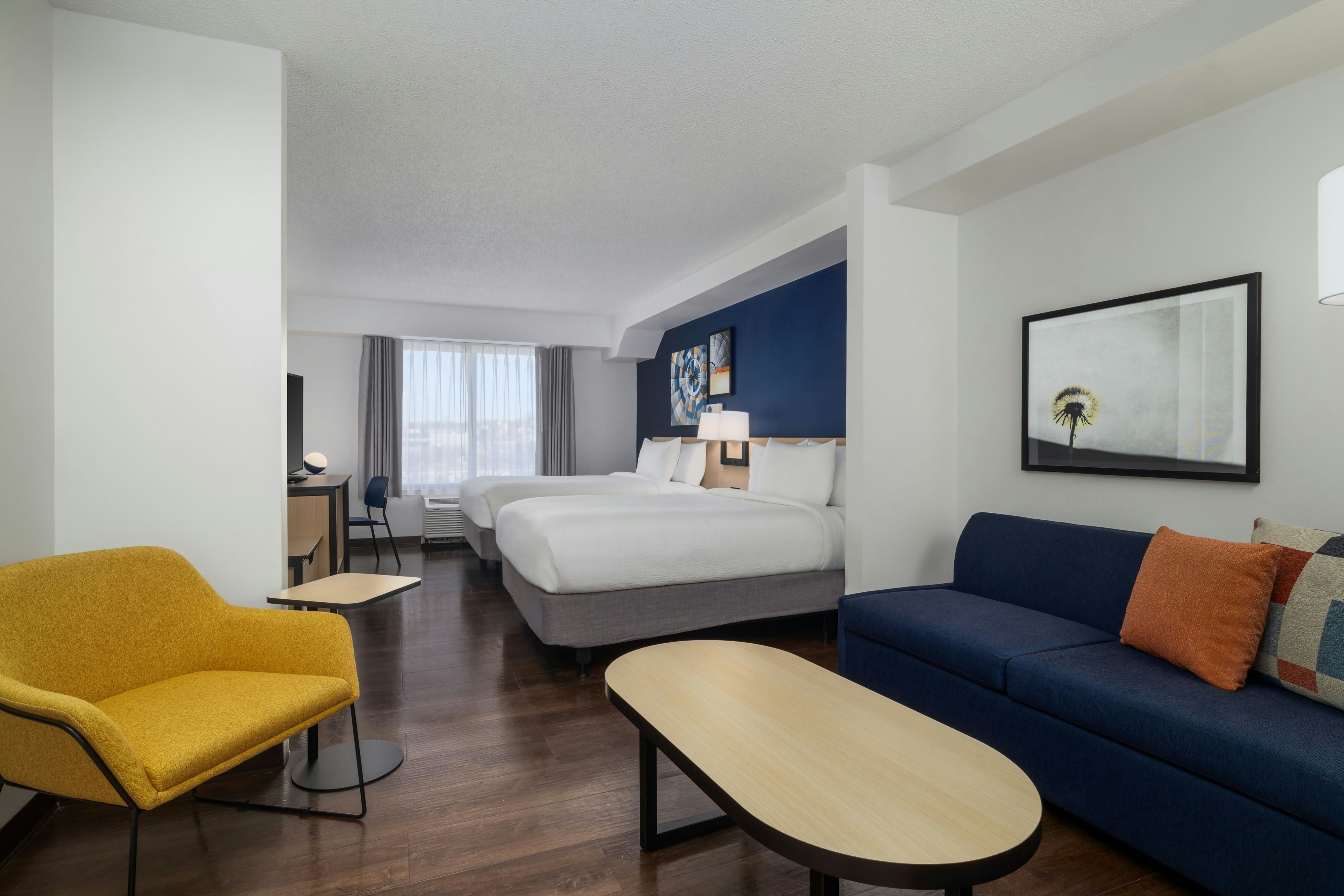 Comfort Inn & Suites Tempe Phoenix Sky Harbor Airport 8/14