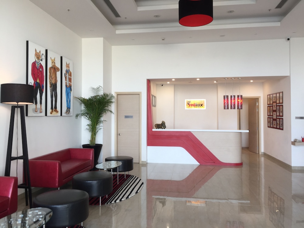 Red Fox Hotel Sector 60 Gurugram 8/62