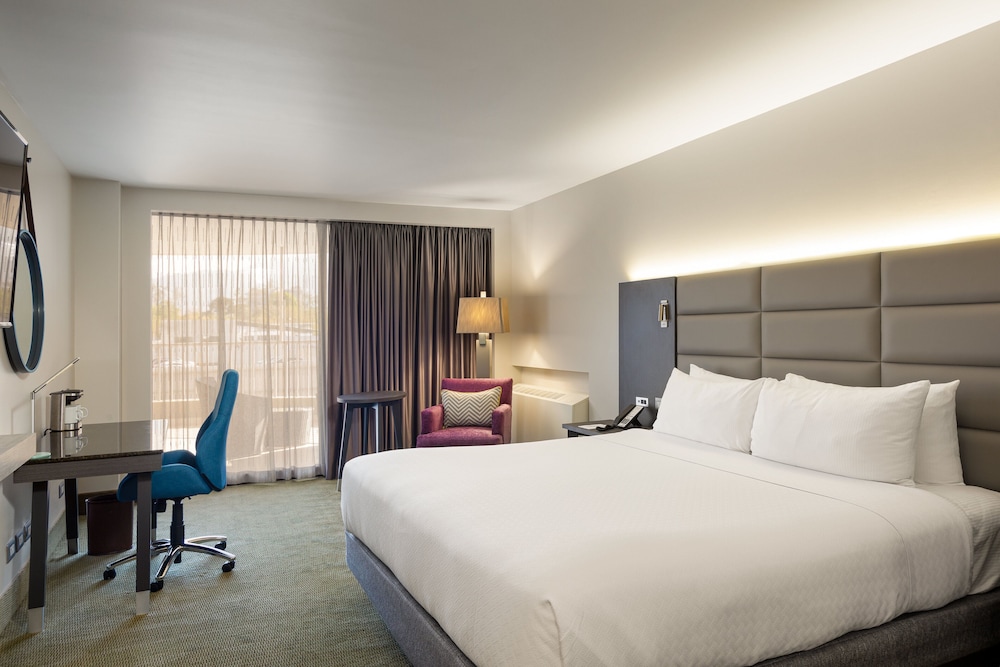 Standard, King Bed, Lounge Access, Club Floor، Crowne Plaza San Jose La Sabana by IHG 4/8