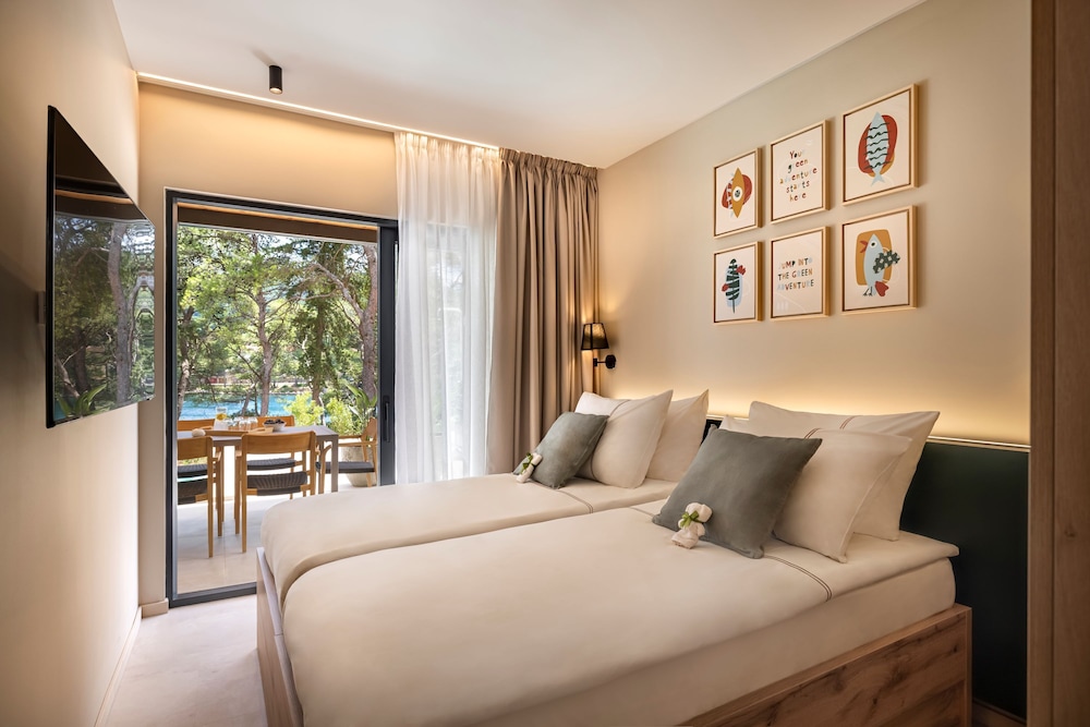 Valamar Amicor Green Resort 5/50