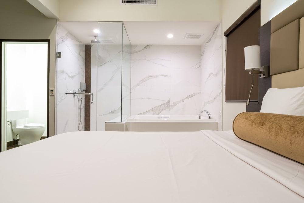 Hotel Xilo Glendale 13/51