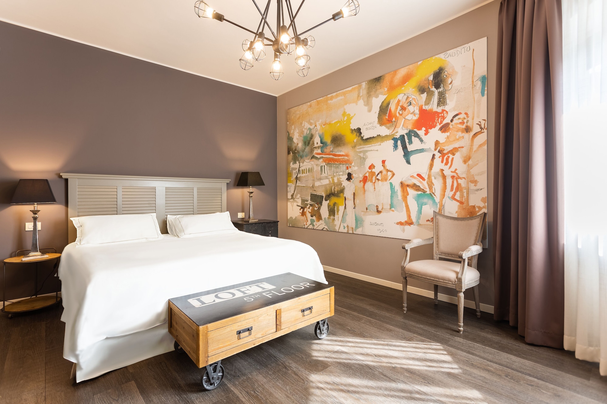 DELUXE, DOUBLE BED