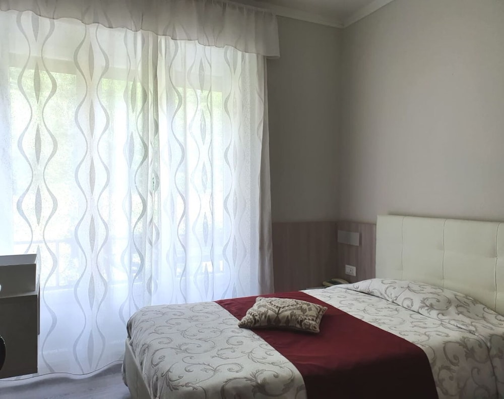ALBERGO PARADISO 1/39