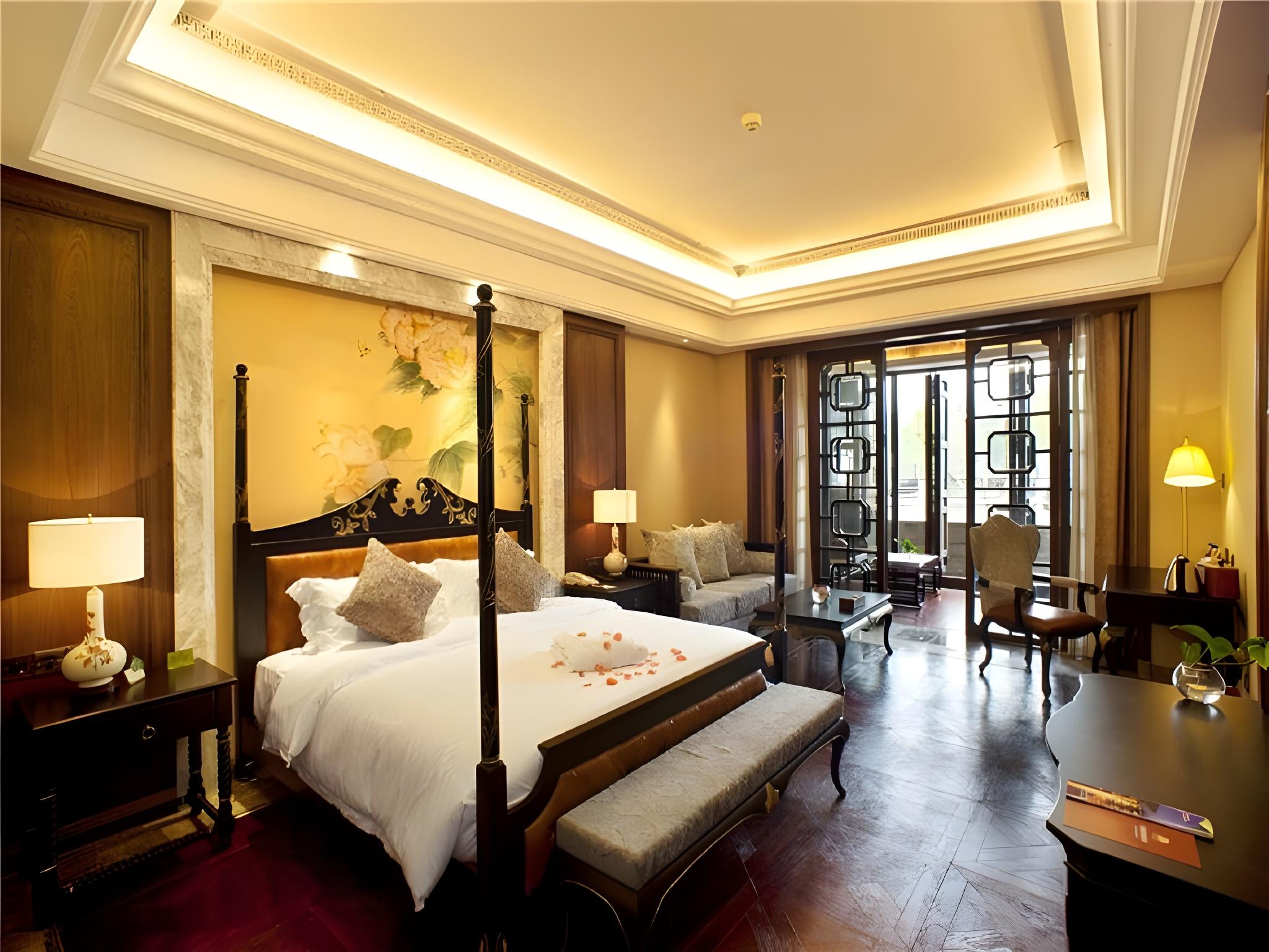 Dockside Boutique Hotel 12/69