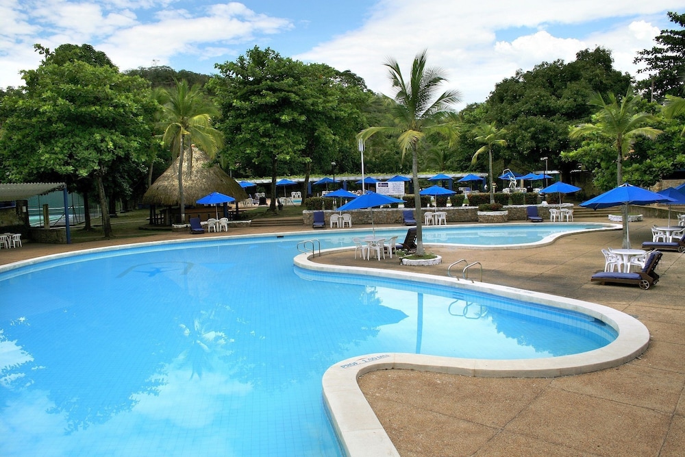 Hotel Guadaira Resort 3/49