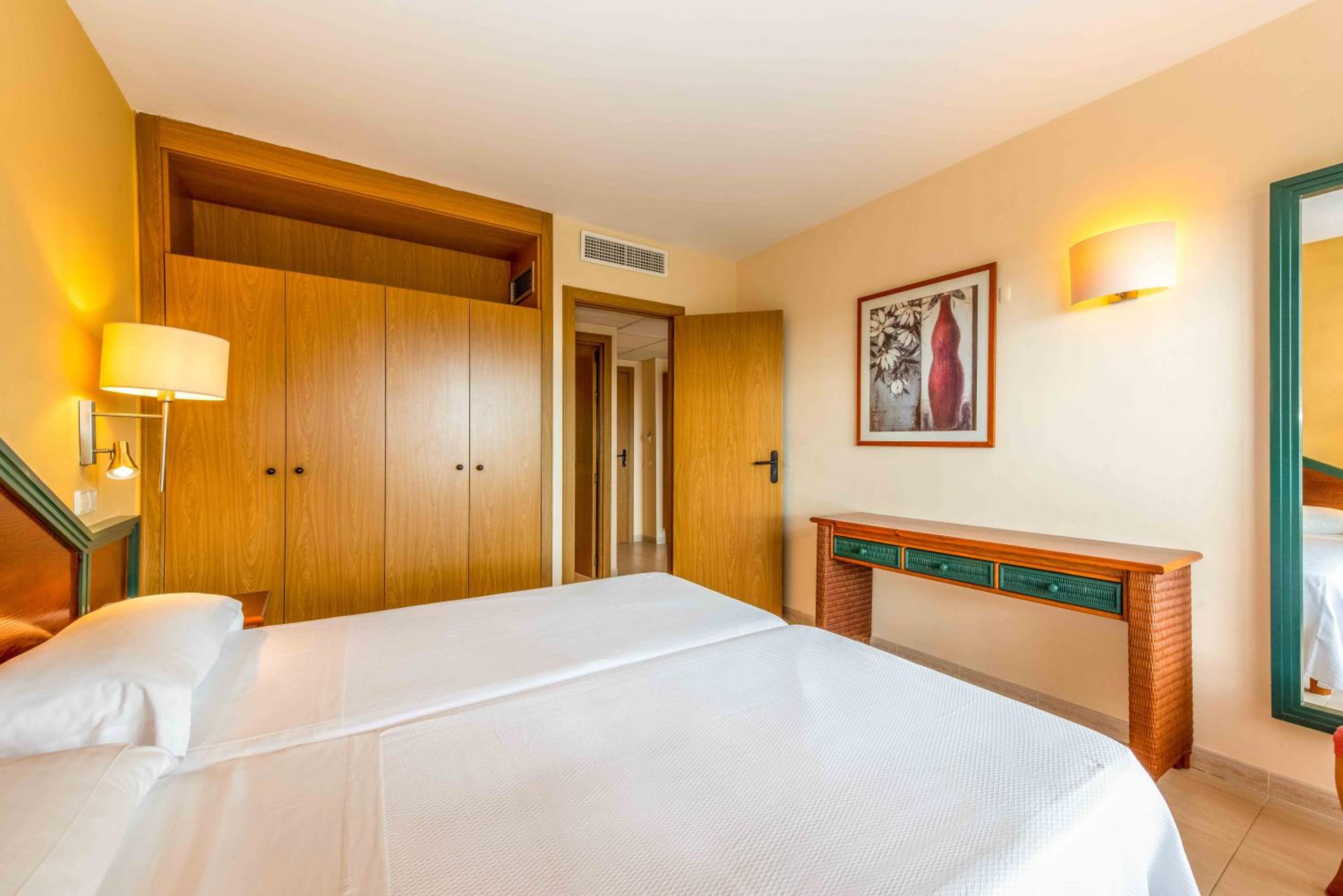 1 Bedroom, Apartment, Balcony