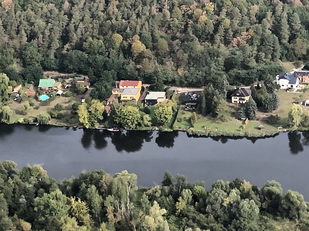 Riverside Inn 54/66