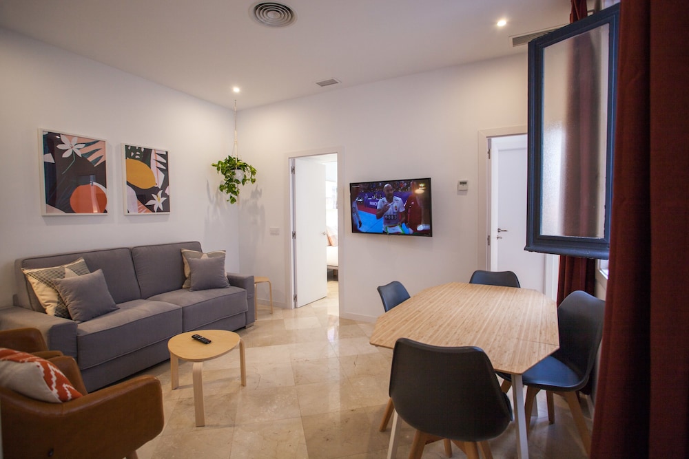 Gran Central Suites 30/50