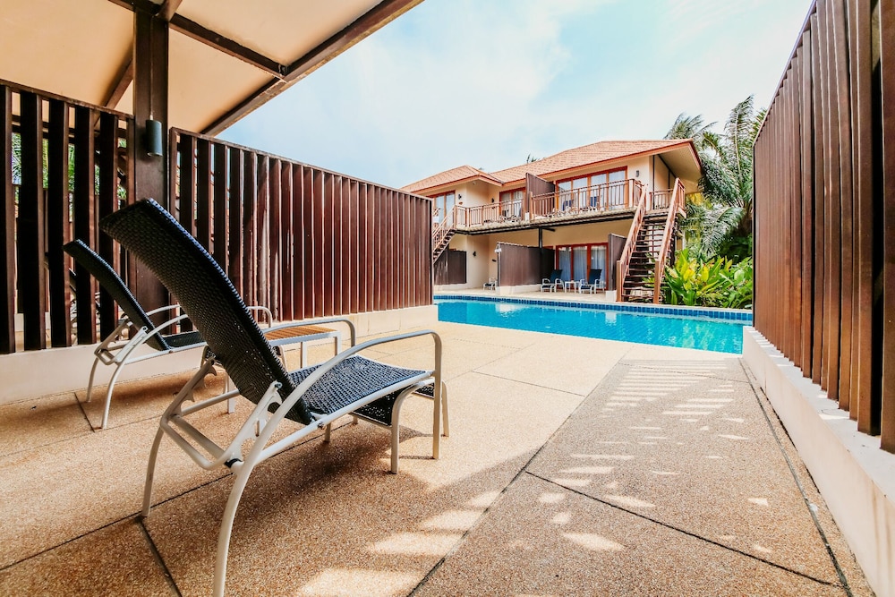 Blue Bay Resort 62/88