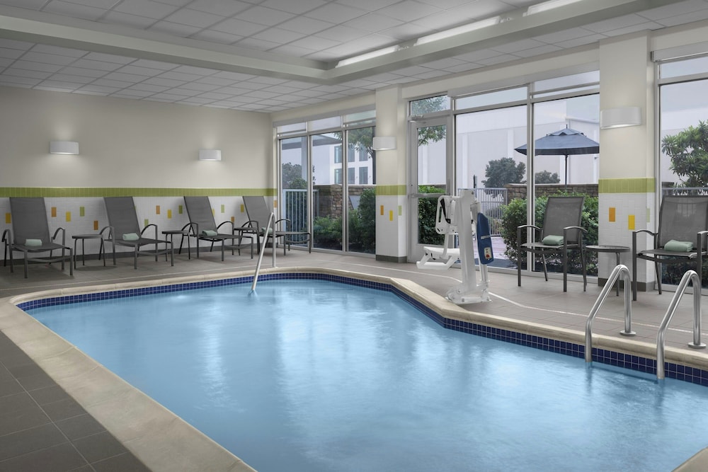 Fairfield Inn Suites Fayetteville North 21/50