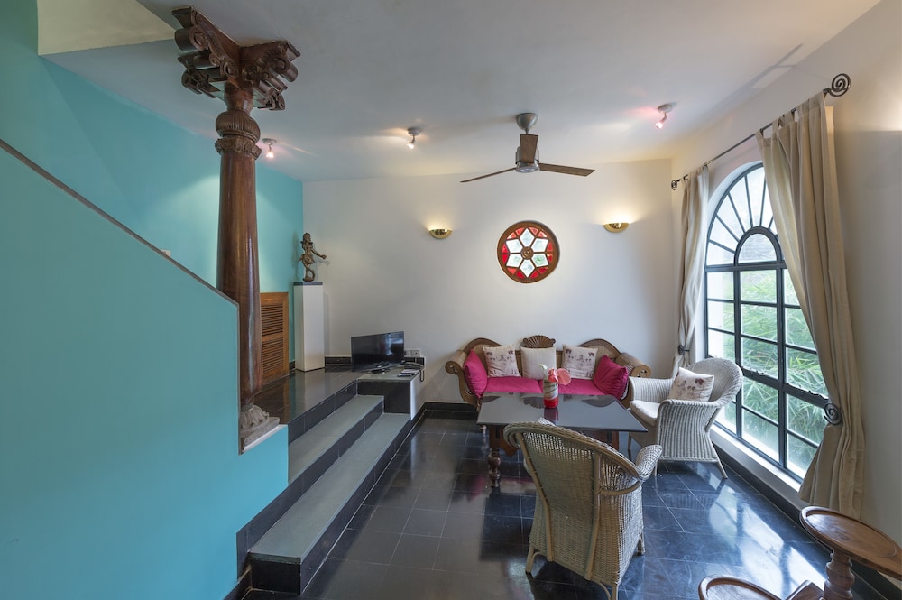 THE MALABAR HOUSE 32/44