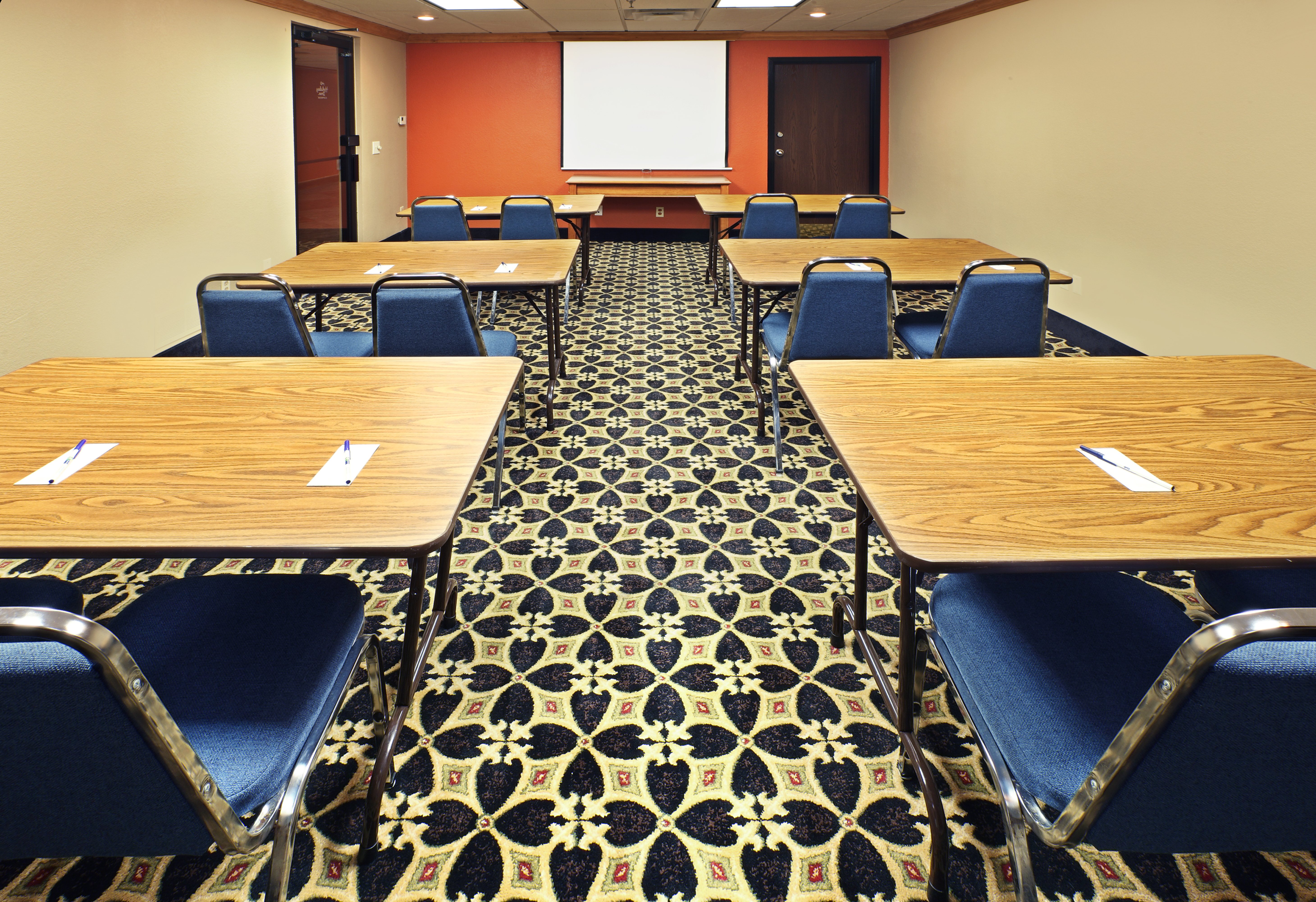 Holiday Inn Express Hotel And Suites Fayetteville Univ of Arkansas Area 28/30