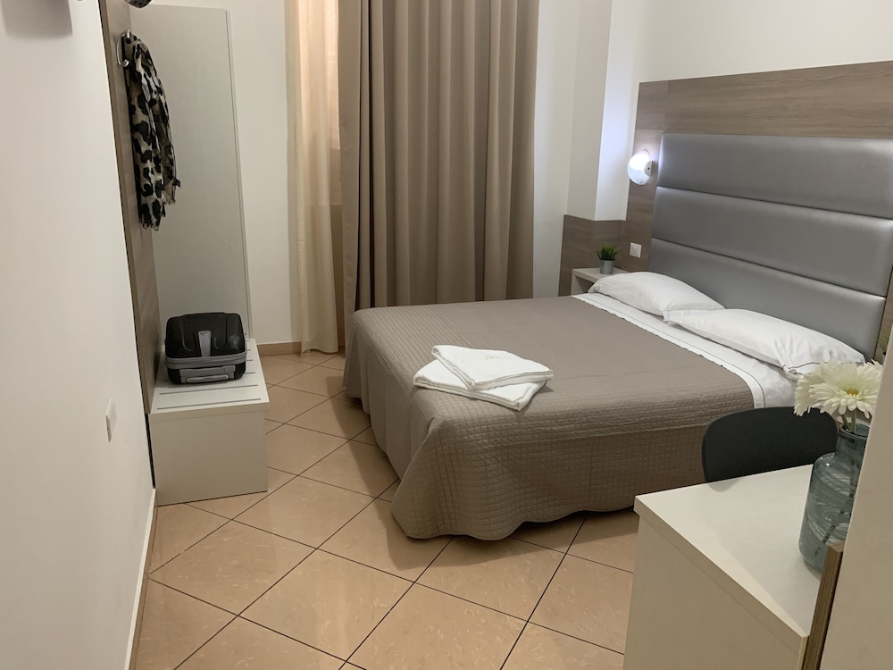 Hotel Siro 5/25