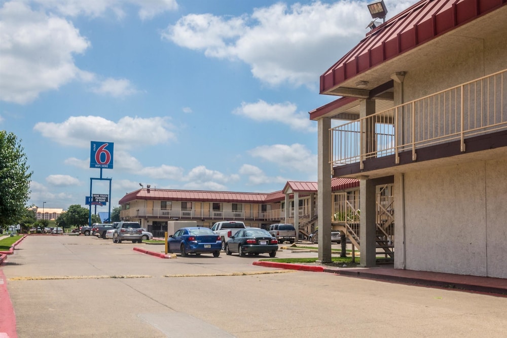Motel6 Mesquite, TX - Rodeo - Convention Ctr 29/39