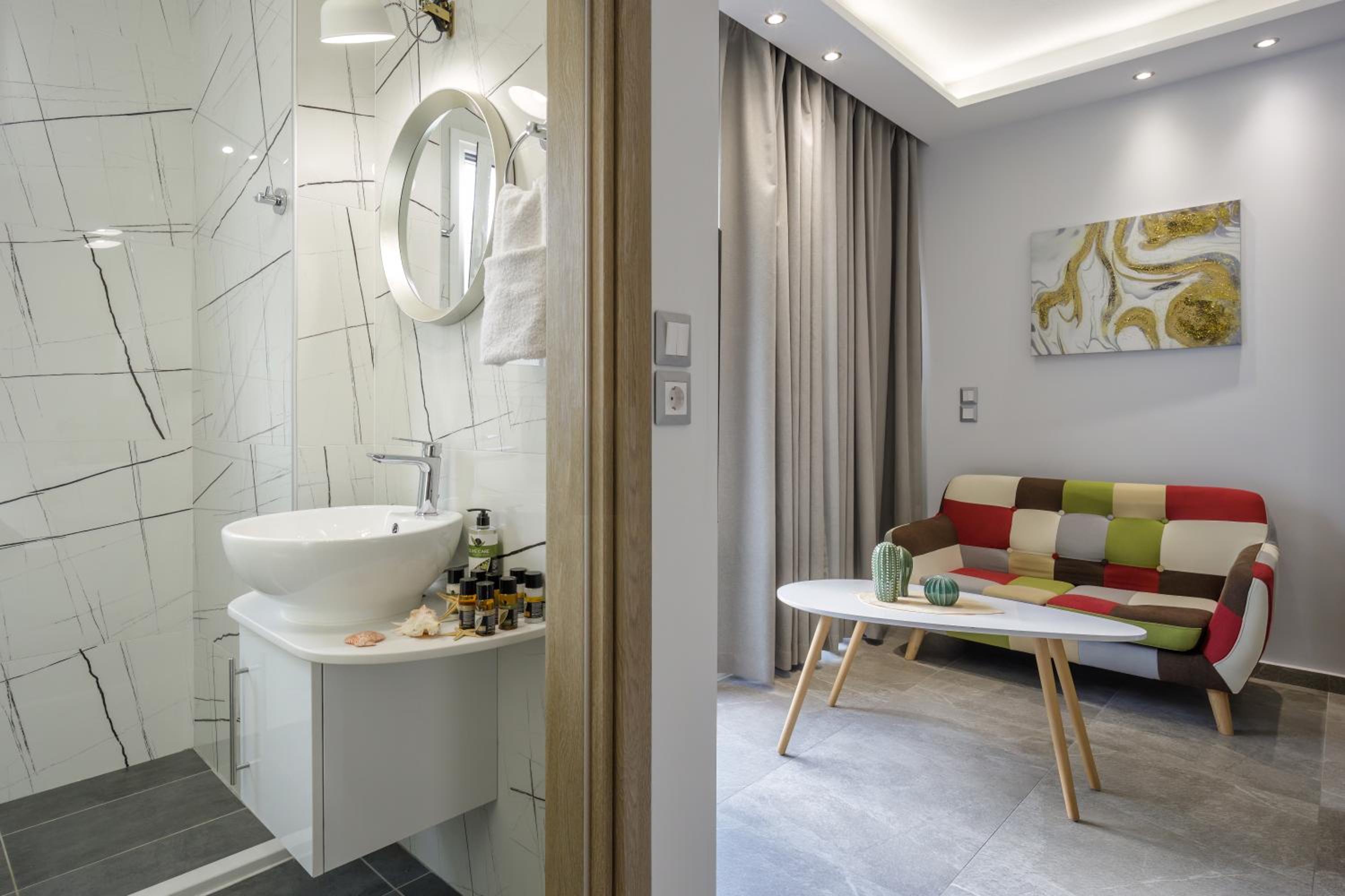 Semes Luxury Apts By Estia 19/20