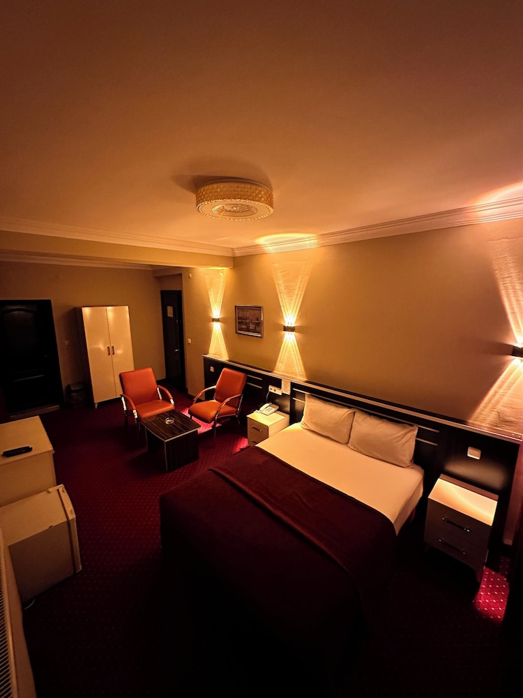 Mina 1 Hotel 24/50