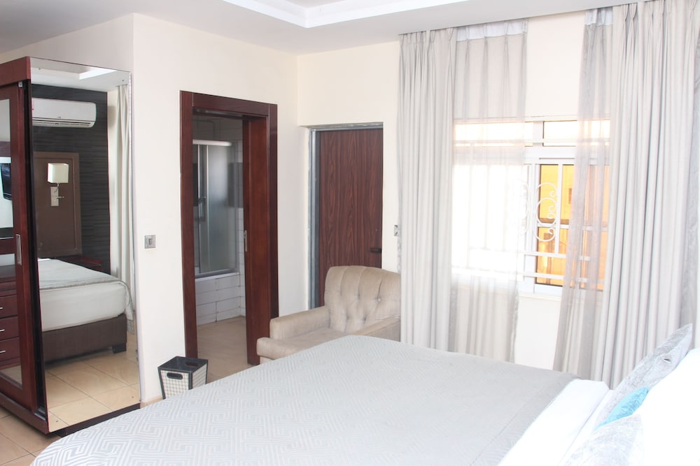 Vynedresa Hotel 20/46