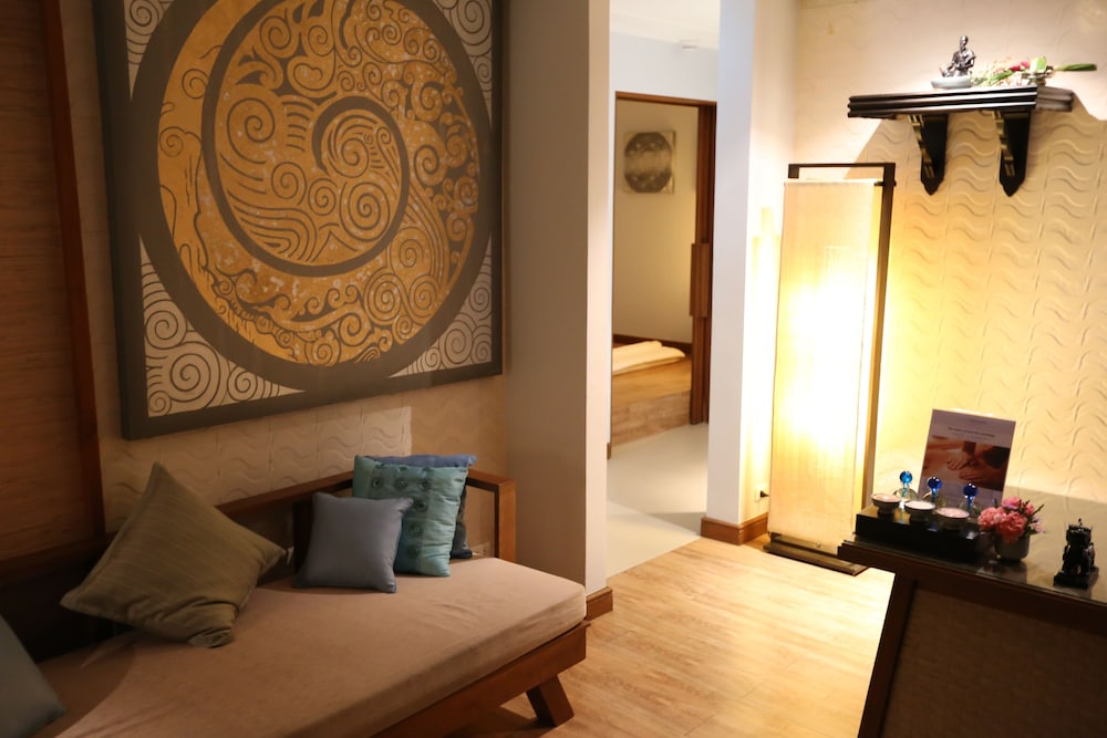 Lobby at THE IMPERIAL HOTEL AND CONVENTION CENTRE KORAT, NAKHON RATCHASIMA
