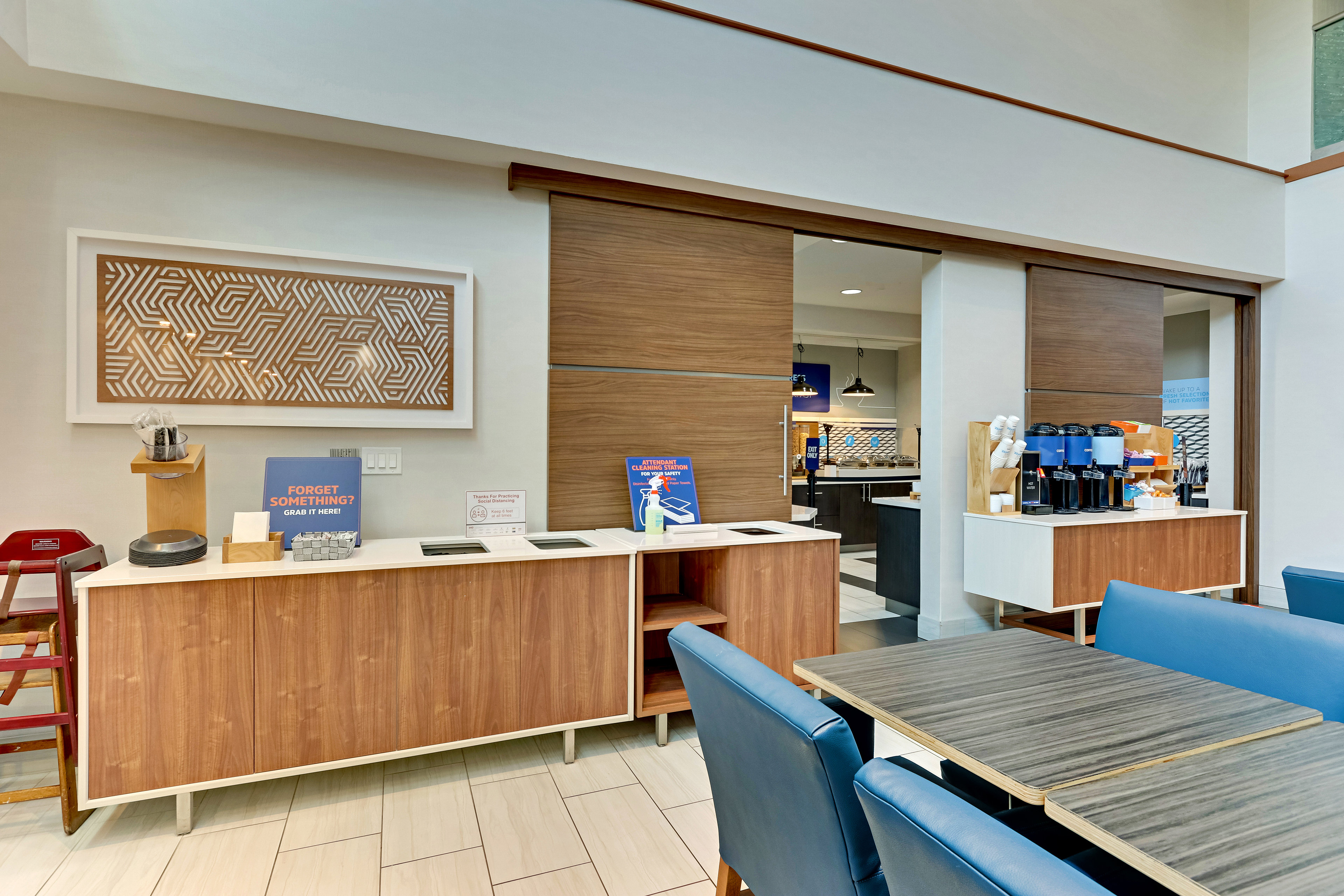 Holiday Inn Express Hotel & Suites Weatherford 48/57