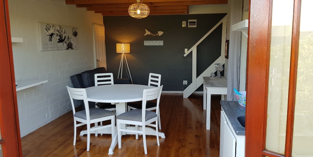 West Coast GuestHouse 2/50