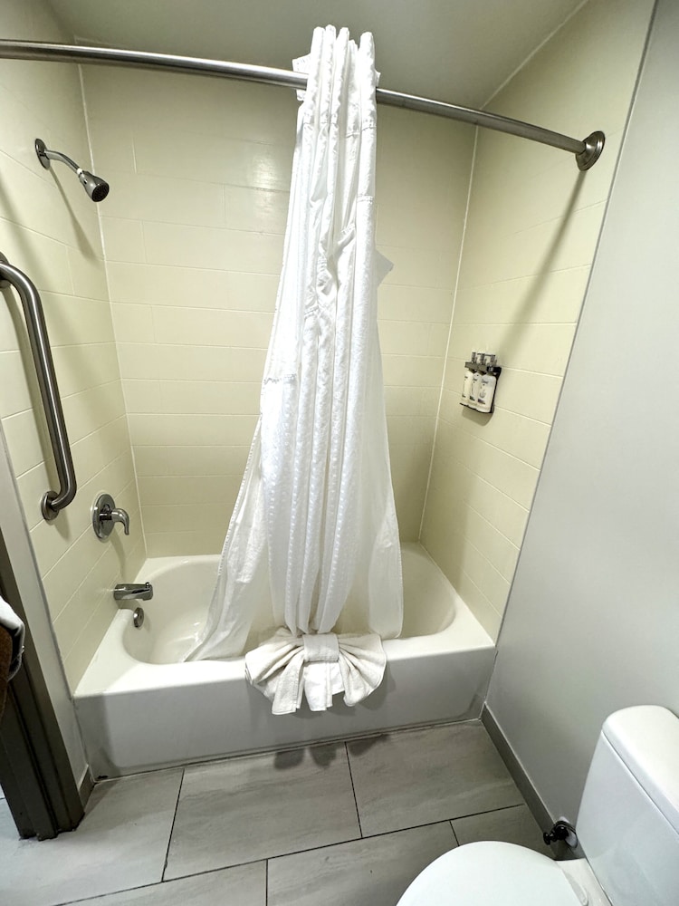 Holiday Inn Express & Suites Sandy - South Salt Lake City, an IHG Hotel 55/56